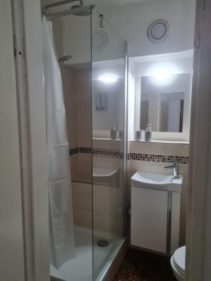 Adaro Apartment