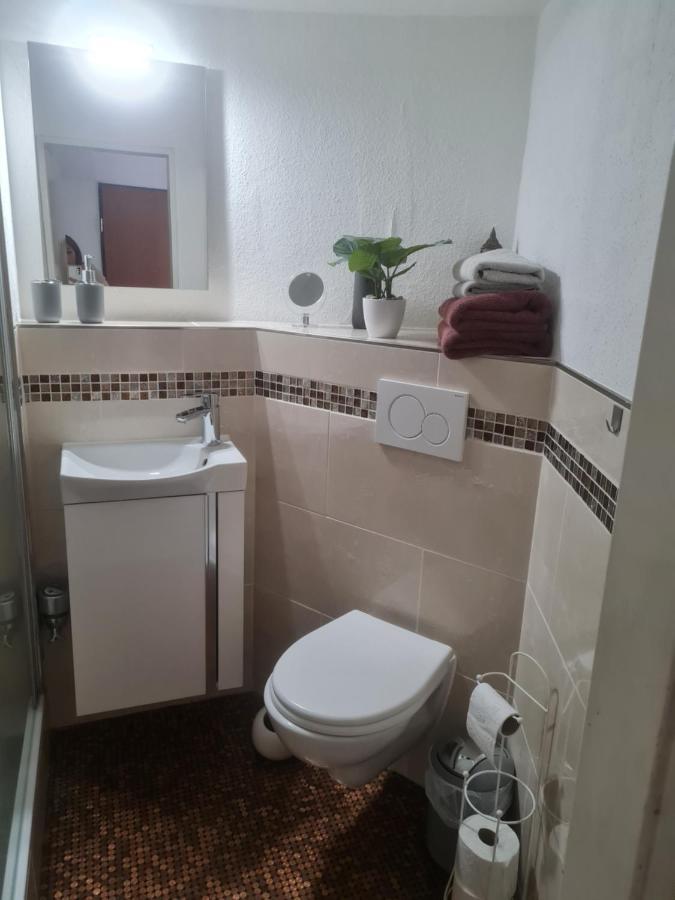 Adaro Apartment